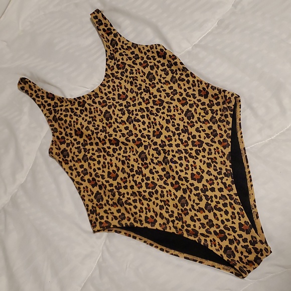 Leopard Print One Piece Body/bathing Suit - Picture 3 of 7